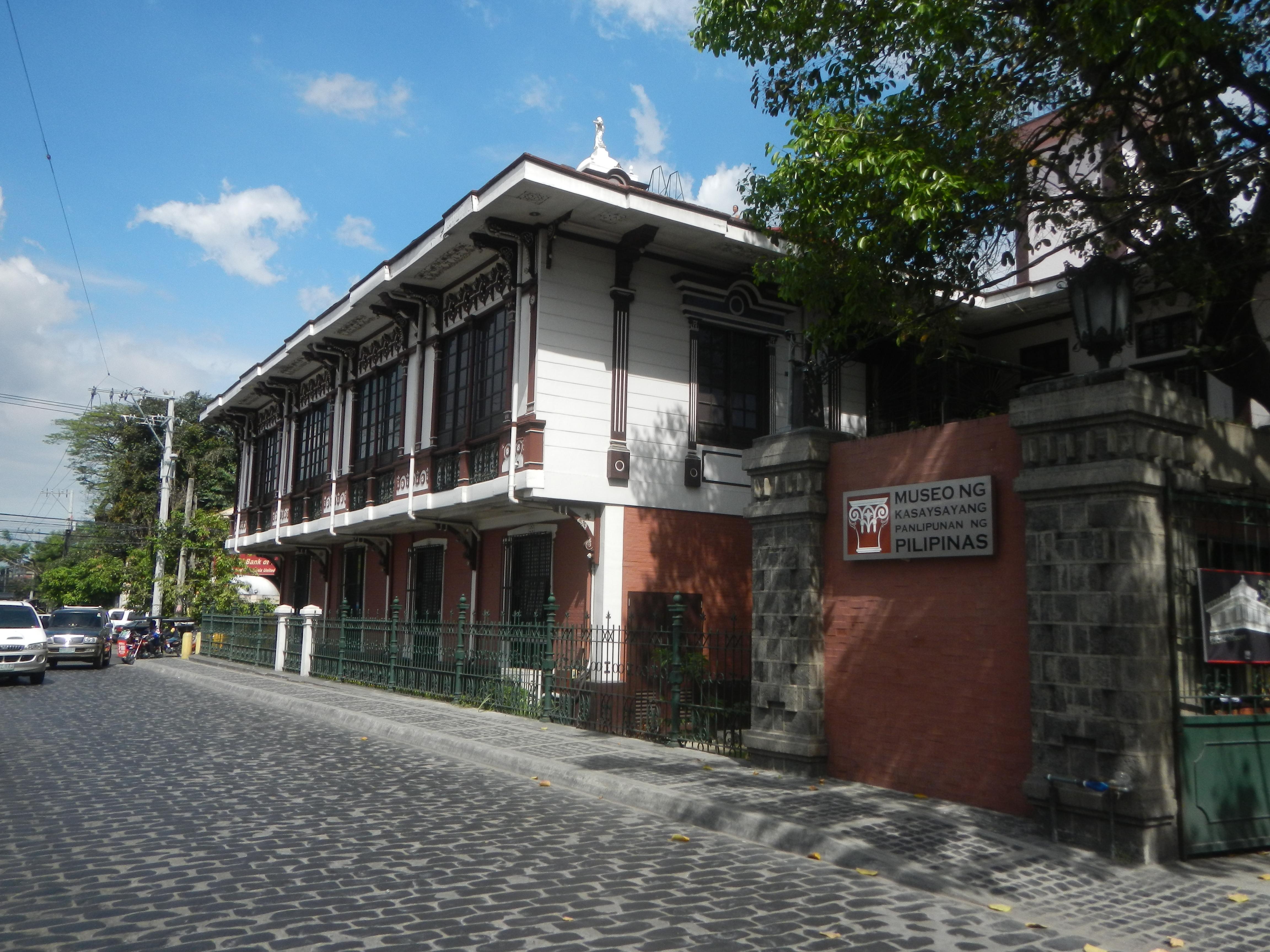 Pamintuan Mansion